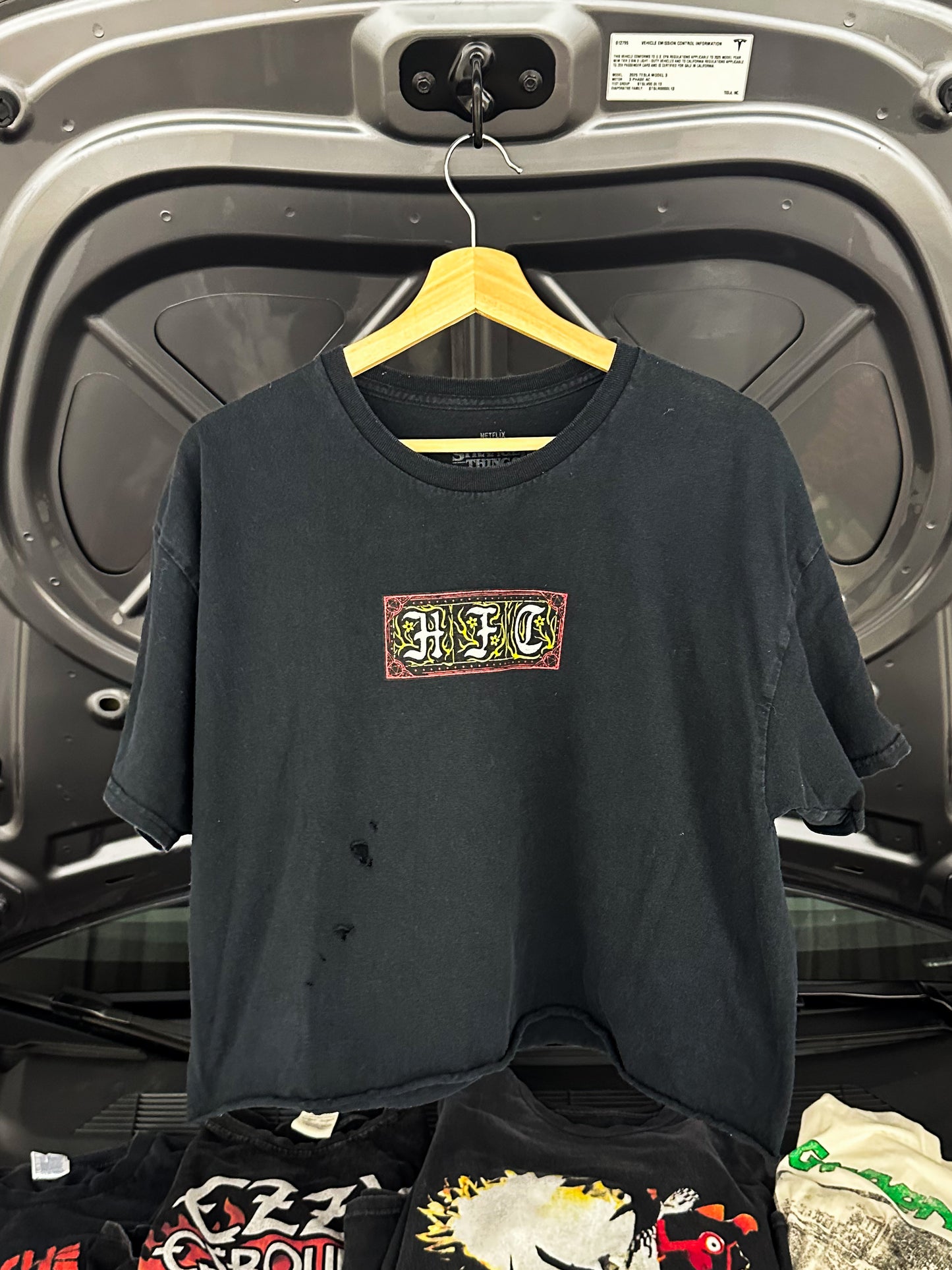 Stranger Things Cropped ‘Demogorgon’ Trading Card Tee